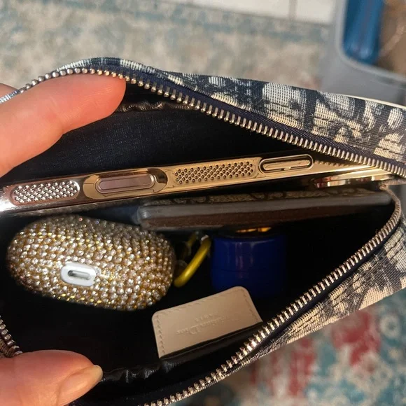 Authentic vintage Dior mini accesory pouch (HK30) - Picture 16 of 16